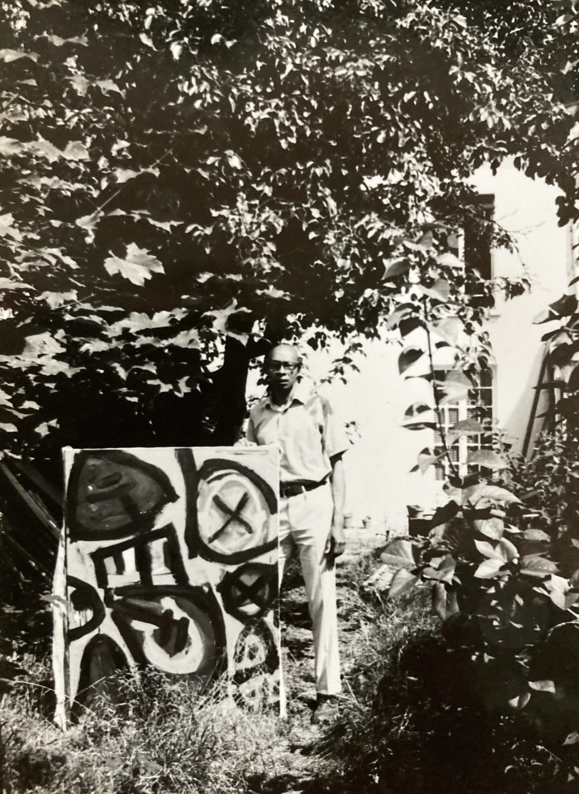 ‘s debut Montreuil, jardin, avec oeuvre